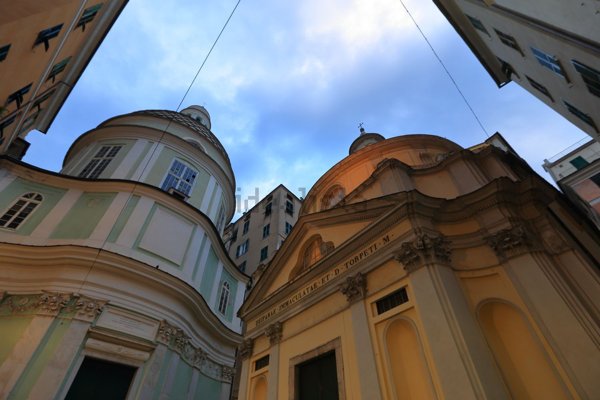 appartamento in vendita a Genova in zona Sottoripa / Maddalena / Molo