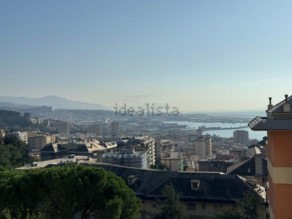 appartamento in vendita a Genova in zona Pegli