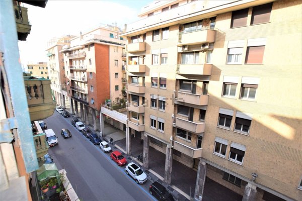 appartamento in vendita a Genova in zona Sampierdarena