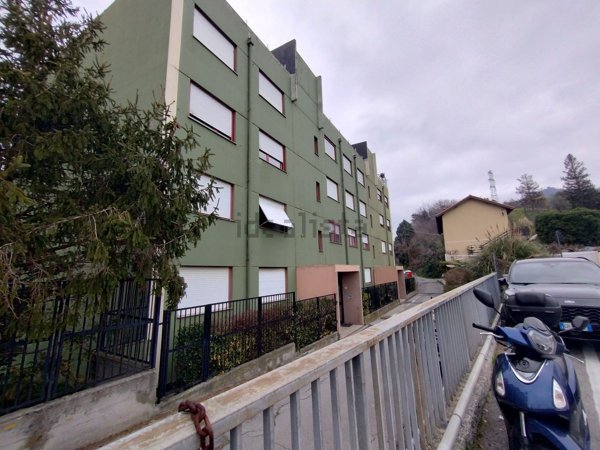 appartamento in vendita a Genova in zona Rivarolo