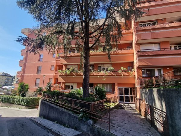 appartamento in vendita a Genova in zona Sestri Ponente