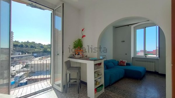 appartamento in vendita a Genova in zona Sestri Ponente