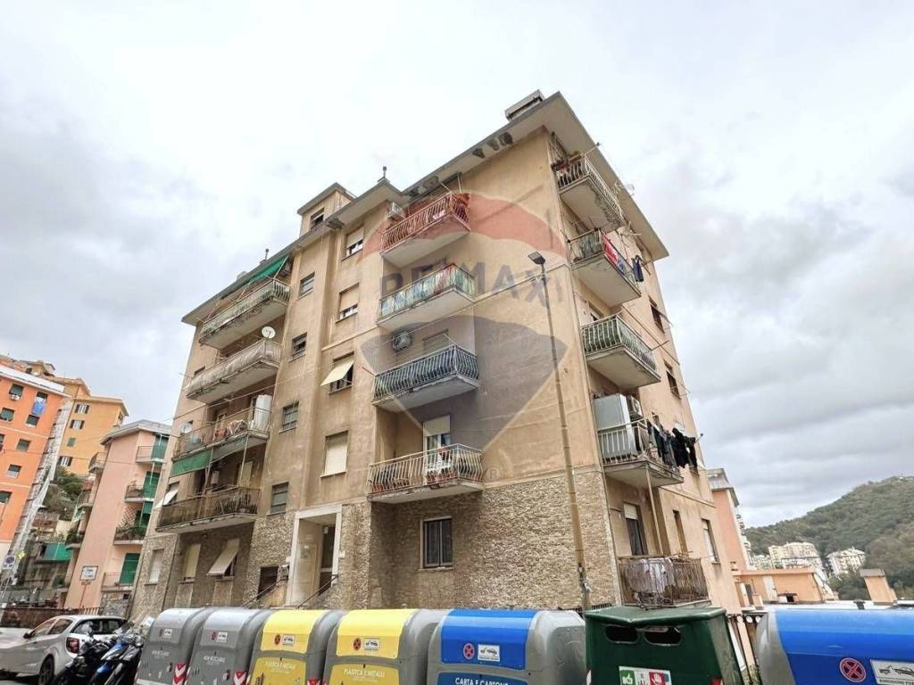 appartamento in vendita a Genova in zona Staglieno