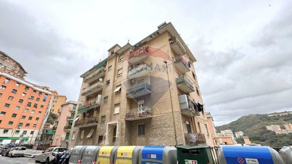 appartamento in vendita a Genova in zona Staglieno