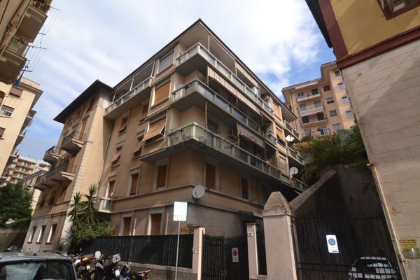 appartamento in vendita a Genova in zona Sestri Ponente