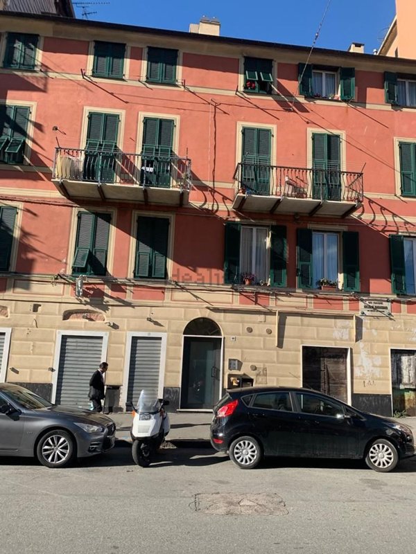 appartamento in vendita a Genova in zona Sampierdarena