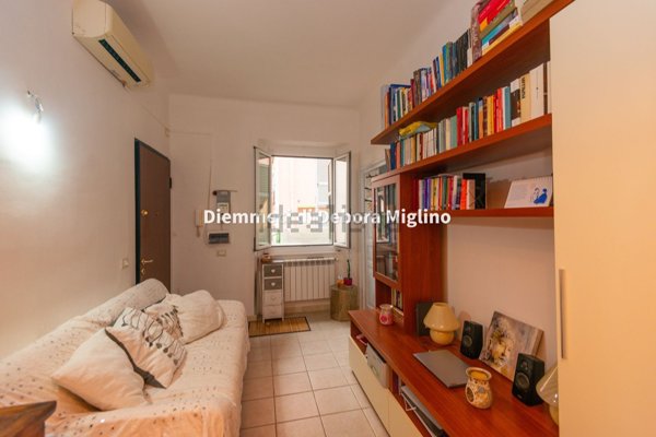 appartamento in vendita a Genova in zona Sestri Ponente