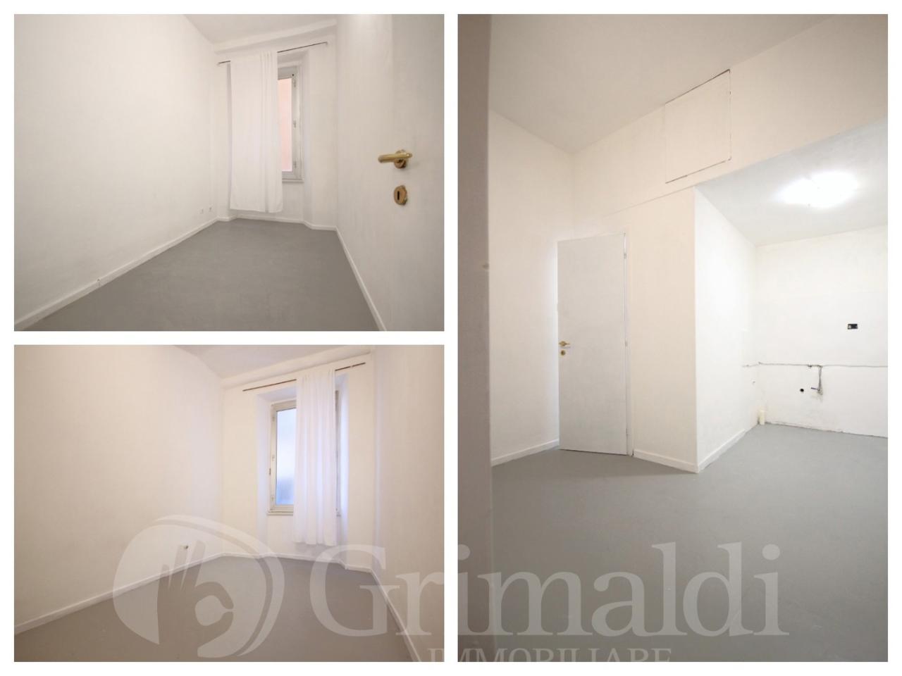 appartamento in vendita a Genova in zona Sottoripa / Maddalena / Molo