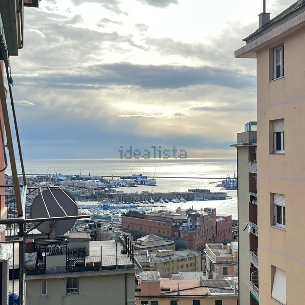 appartamento in vendita a Genova in zona Oregina
