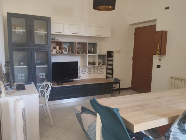 appartamento in vendita a Genova in zona Sestri Ponente