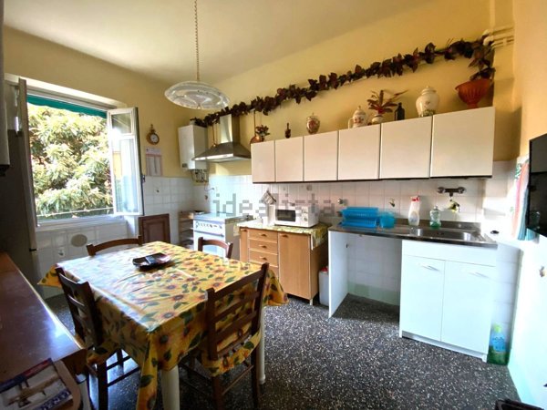 appartamento in vendita a Genova in zona Palmaro / Pra'