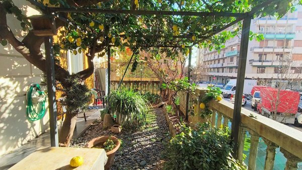 appartamento in vendita a Genova in zona Pegli