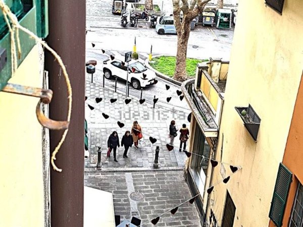 appartamento in vendita a Genova in zona Sestri Ponente