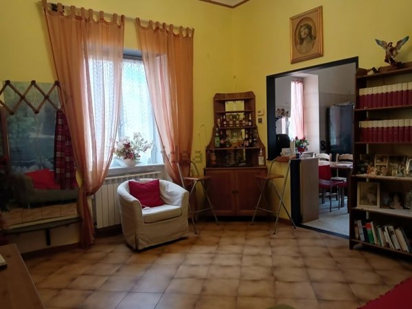 appartamento in vendita a Genova in zona Molassana