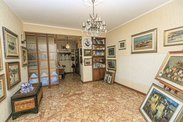 appartamento in vendita a Genova in zona Sestri Ponente