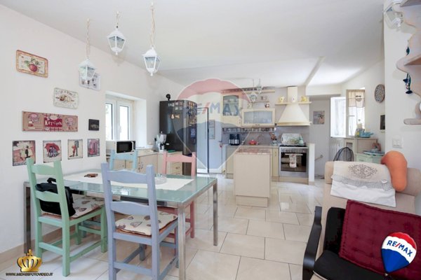 casa indipendente in vendita a Genova in zona Struppa