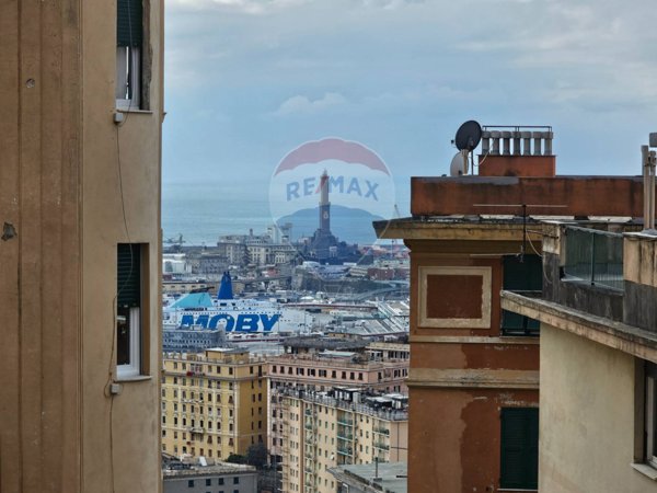 appartamento in vendita a Genova in zona Oregina