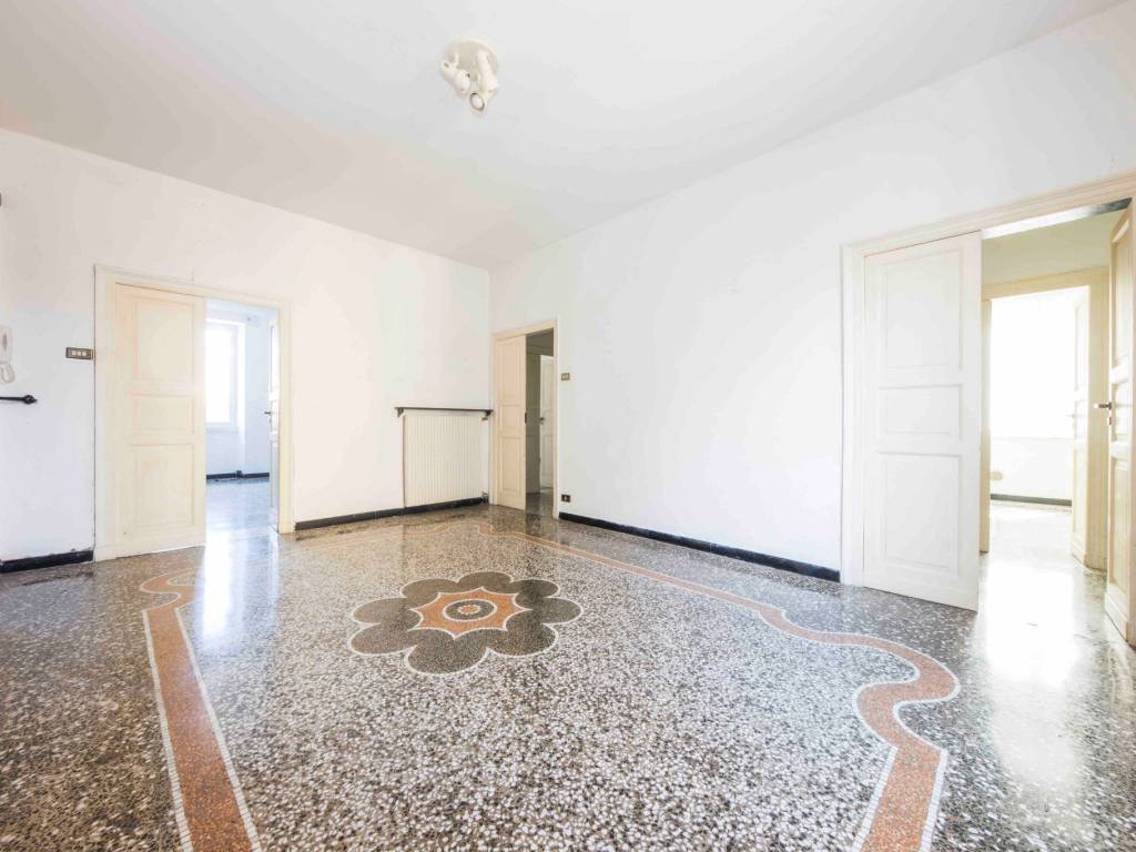 appartamento in vendita a Genova in zona Lagaccio / Granarolo