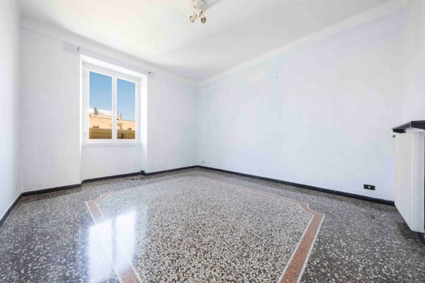 appartamento in vendita a Genova in zona Lagaccio / Granarolo