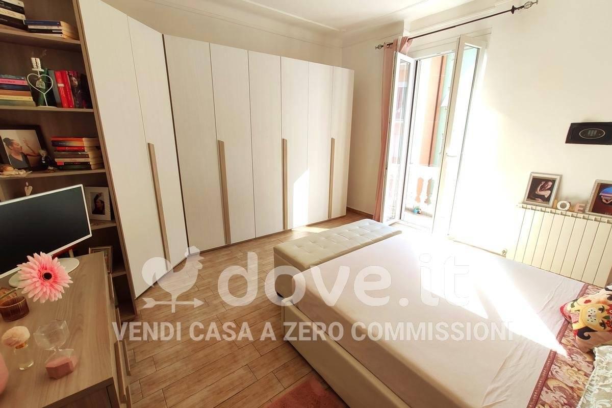 appartamento in vendita a Genova in zona Certosa