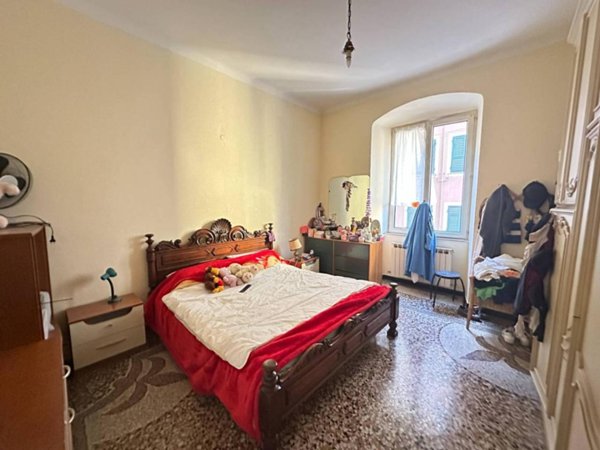 appartamento in vendita a Genova in zona Rivarolo