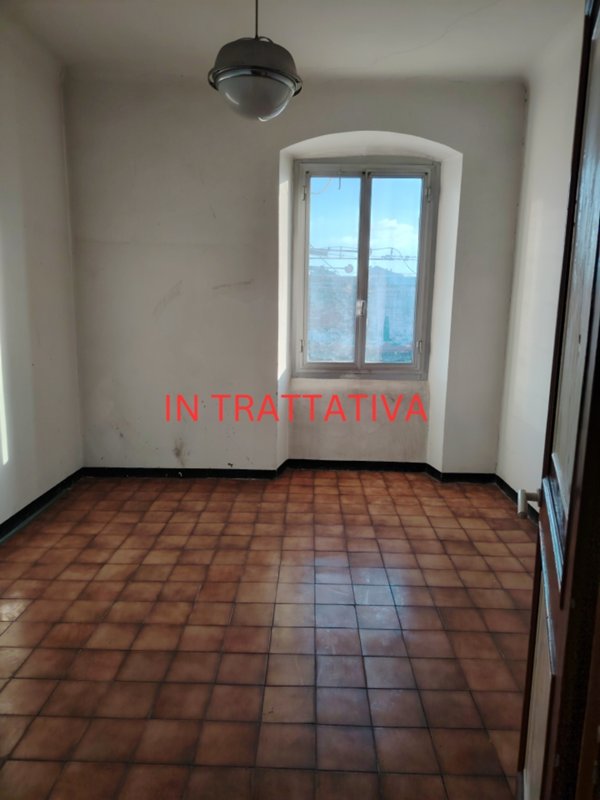appartamento in vendita a Genova in zona Sestri Ponente
