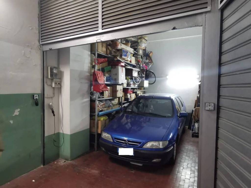 ufficio in vendita a Genova in zona Sampierdarena