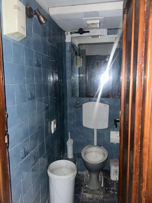 negozio in vendita a Genova in zona Sottoripa / Maddalena / Molo