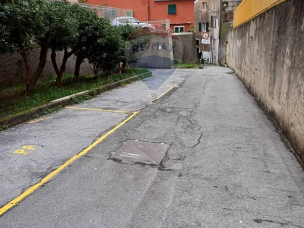 appartamento in vendita a Genova in zona Palmaro / Pra'