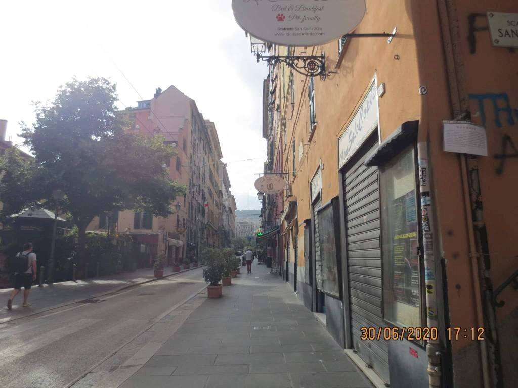 appartamento in vendita a Genova in zona Sottoripa / Maddalena / Molo