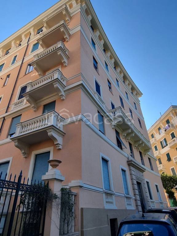 appartamento in vendita a Genova in zona Pegli