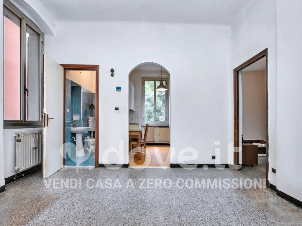 appartamento in vendita a Genova in zona Staglieno