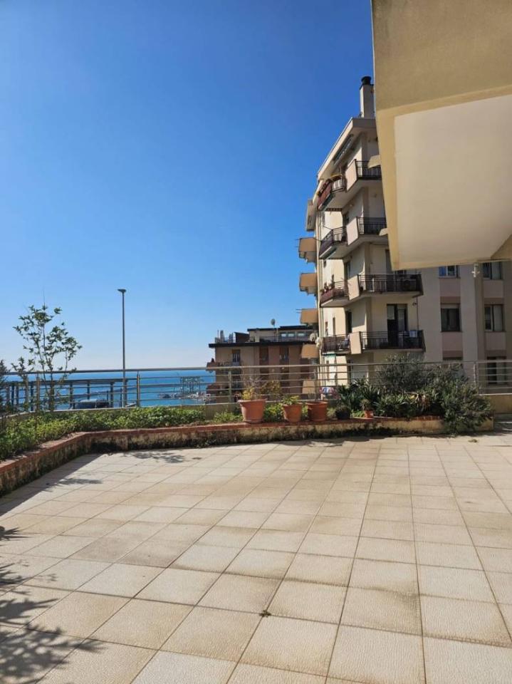 appartamento in vendita a Genova in zona Pegli