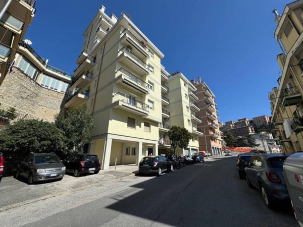 appartamento in vendita a Genova in zona Oregina