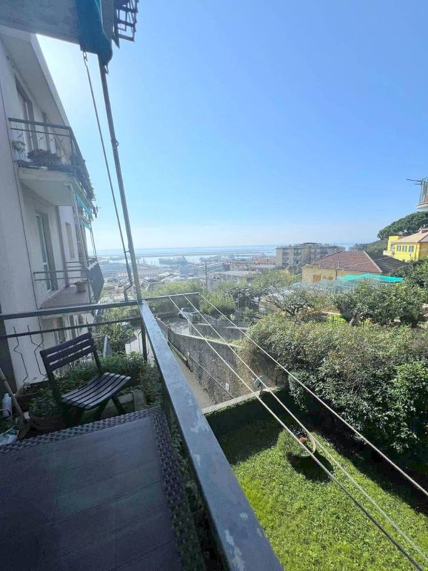 appartamento in vendita a Genova in zona Sestri Ponente