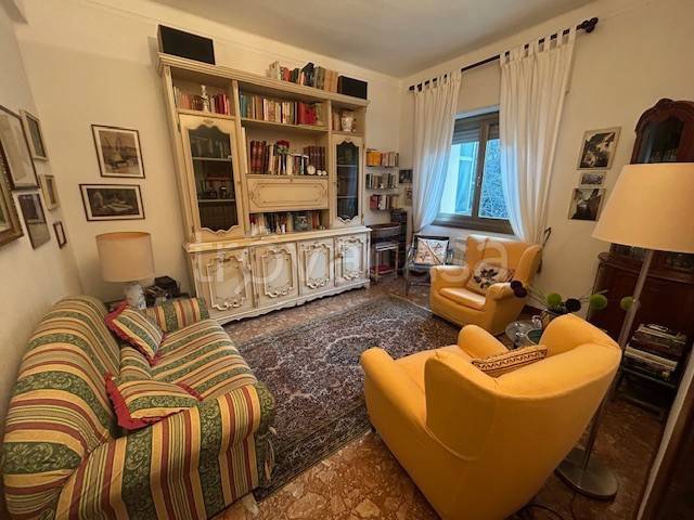 appartamento in vendita a Genova in zona Pegli