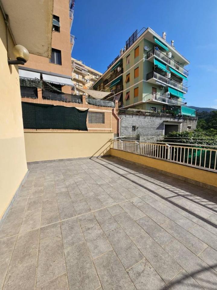 appartamento in vendita a Genova in zona Palmaro / Pra'