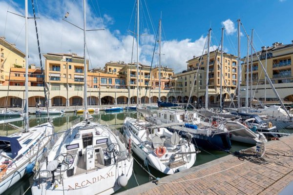 appartamento in vendita a Genova in zona Sestri Ponente