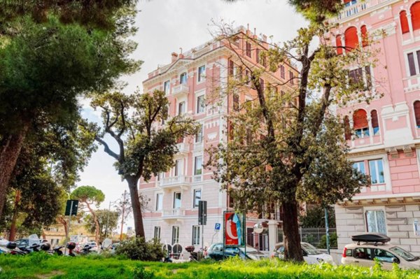 appartamento in vendita a Genova in zona Castelletto