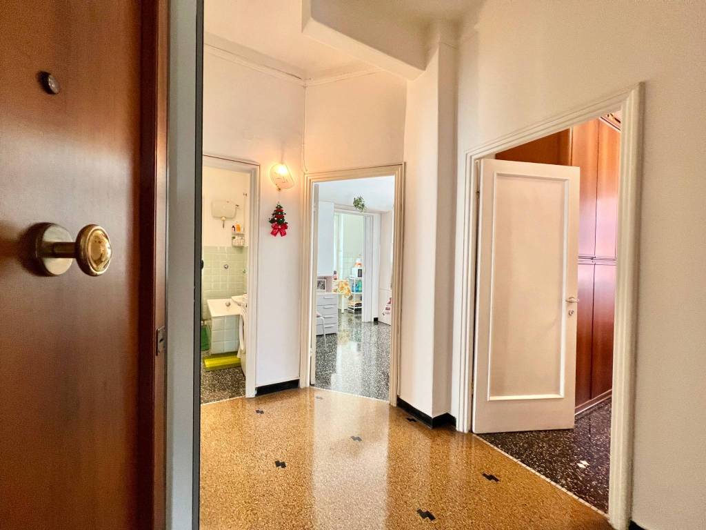 appartamento in vendita a Genova in zona Pegli