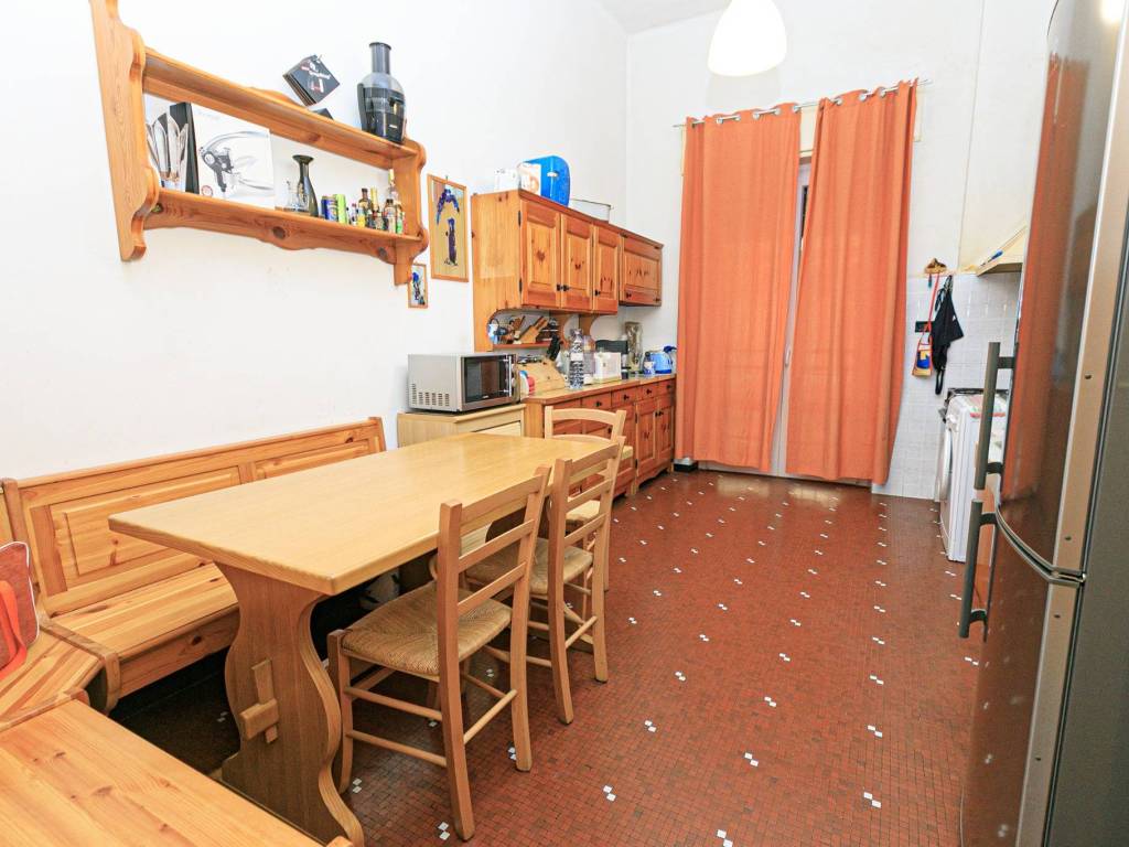 appartamento in vendita a Genova in zona Quezzi