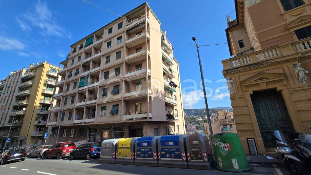 appartamento in vendita a Genova in zona Marassi