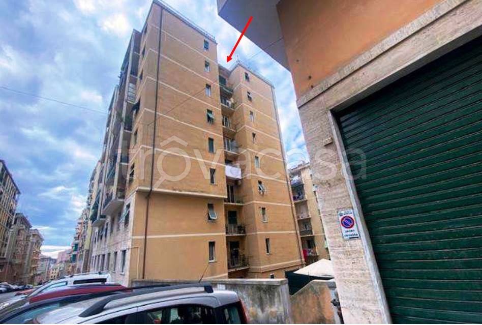 appartamento in vendita a Genova in zona Sestri Ponente