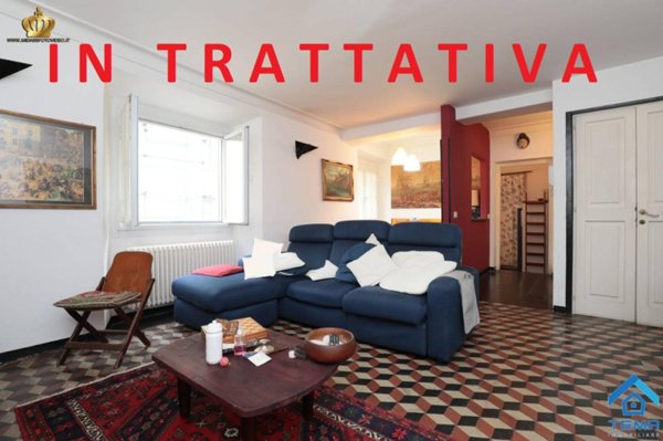 appartamento in vendita a Genova in zona Sottoripa / Maddalena / Molo