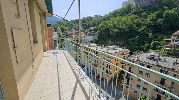 appartamento in vendita a Genova in zona Bolzaneto