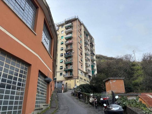 appartamento in vendita a Genova in zona Staglieno