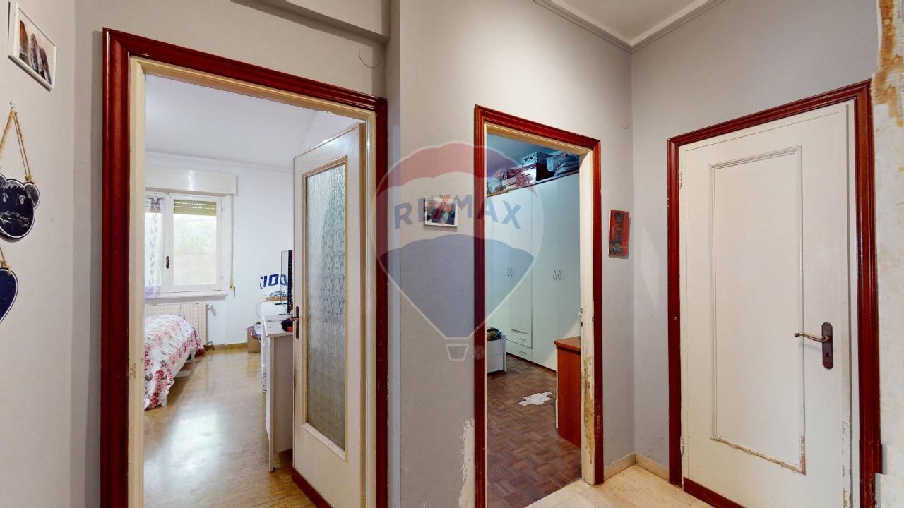 appartamento in vendita a Genova in zona Certosa