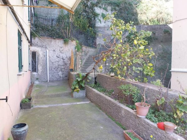 appartamento in vendita a Genova in zona Staglieno