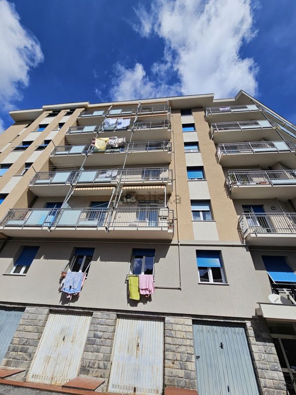 appartamento in vendita a Genova in zona Staglieno