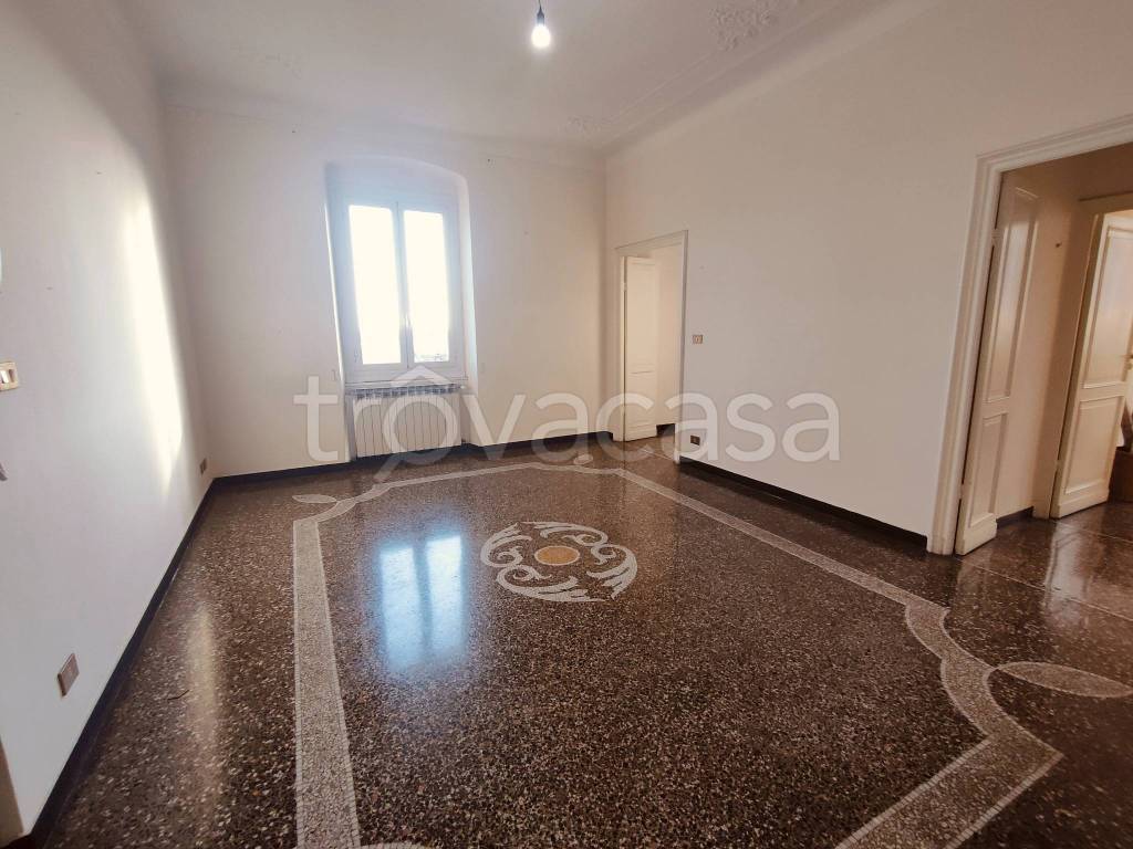 appartamento in vendita a Genova in zona Sestri Ponente